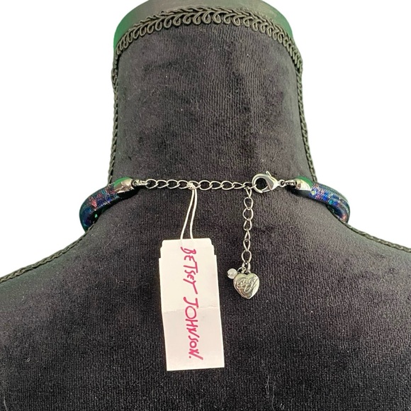 NWT Betsey Johnson Dark Shadows Colorful Mesh Bow Necklace - Picture 2 of 2